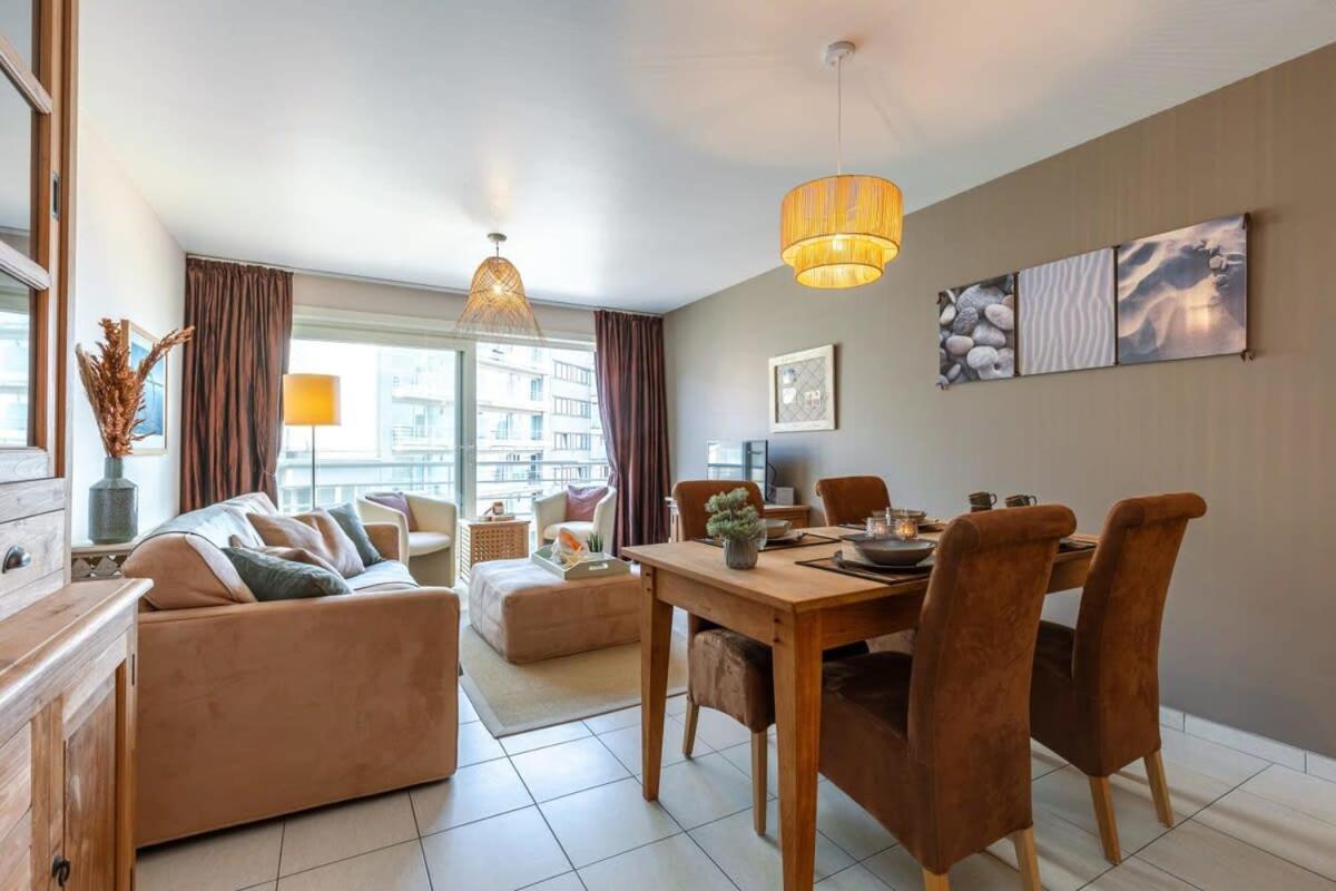 Huswell - Lovely Apartment With Lateral Sea View Middelkerke Bagian luar foto